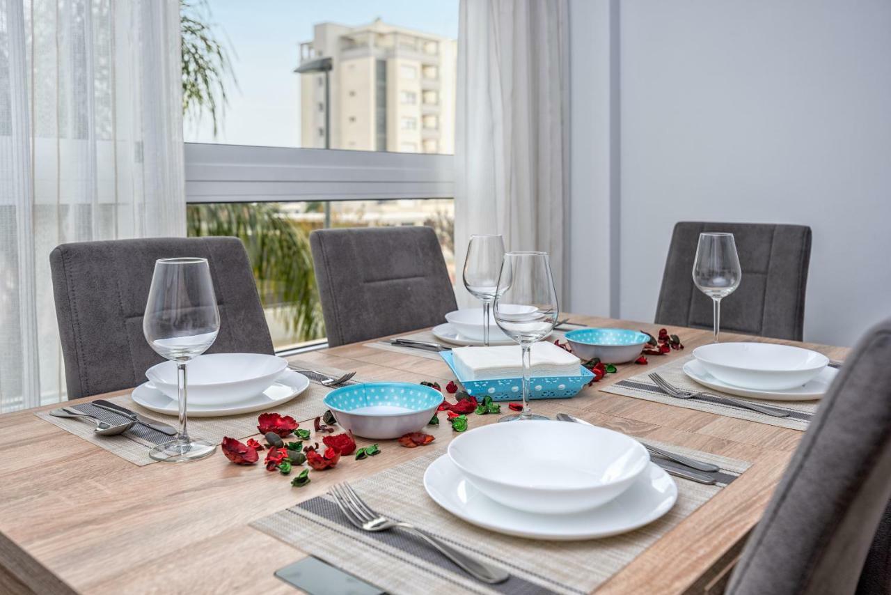 Wintowinrentals Best Location, Beach, Pool & Parking Rincón de la Victoria Eksteriør bilde