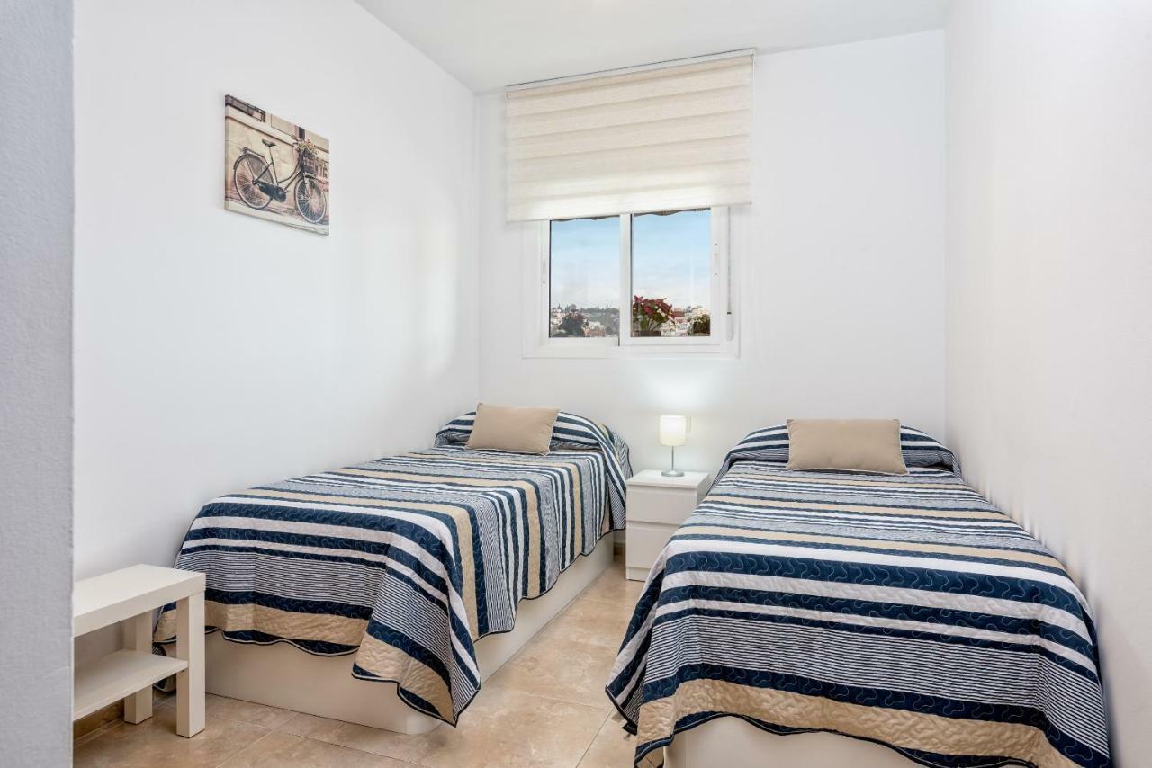 Wintowinrentals Best Location, Beach, Pool & Parking Rincón de la Victoria Eksteriør bilde